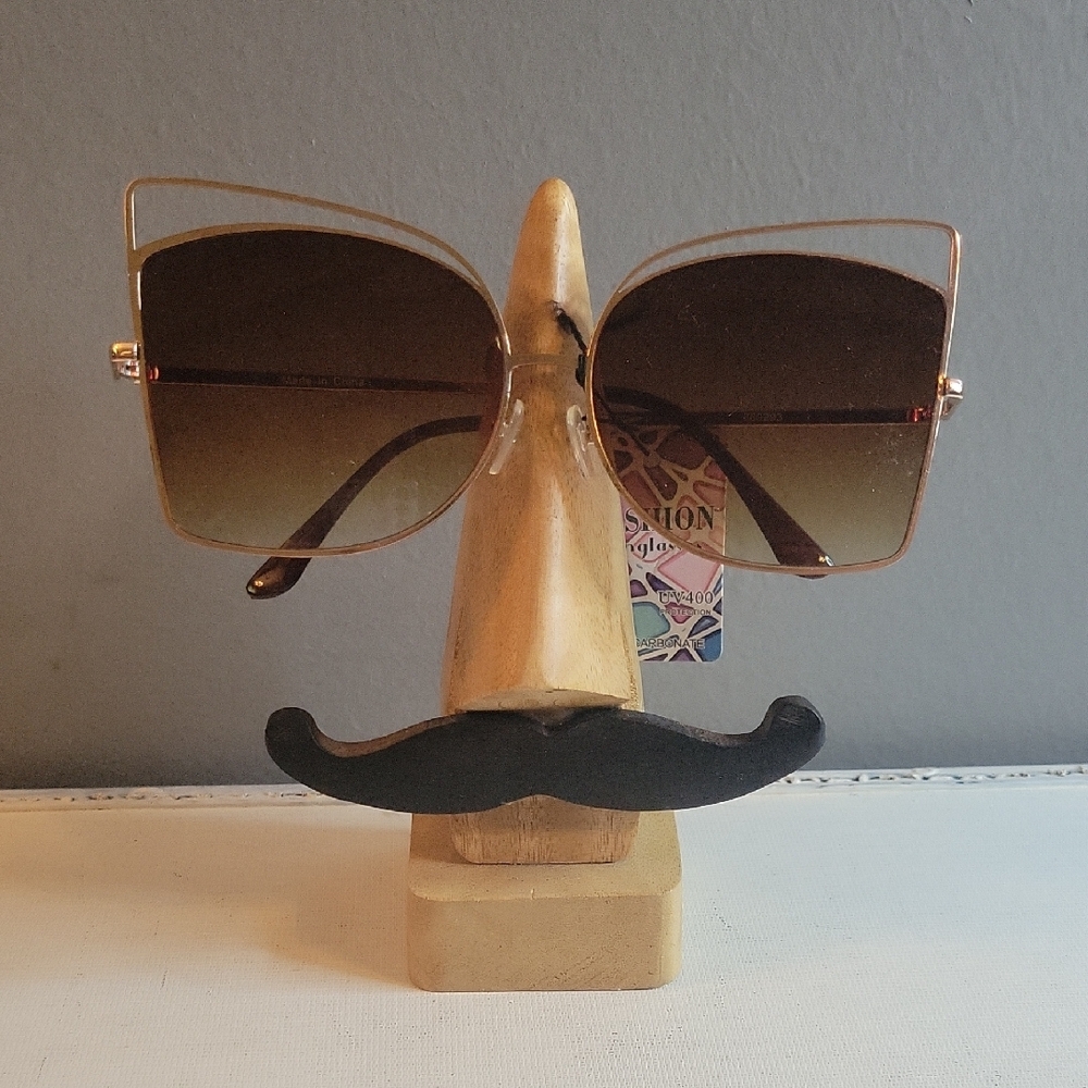 Stylish Brown Butterfly Sunglasses NWT
